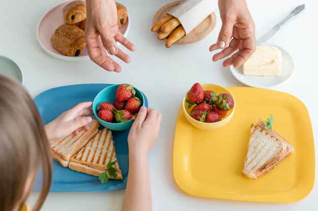 10 Healthy Lunch Box Ideas for Kids