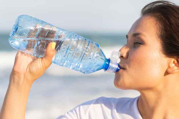 Reasons Why You Should Be Drinking Water